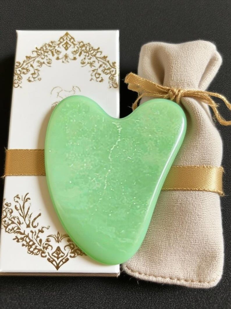 Gua Sha Jade Verde - detalle de la piedra de jade natural